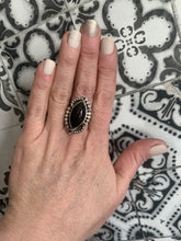 Load image into Gallery viewer, Amber eye ring