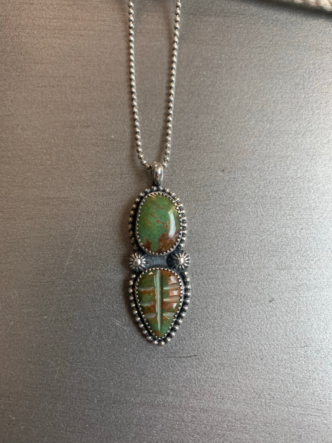 Green turquoise and leaf pendant necklace