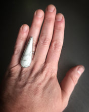 Load image into Gallery viewer, Howlite long tear shaped ring
